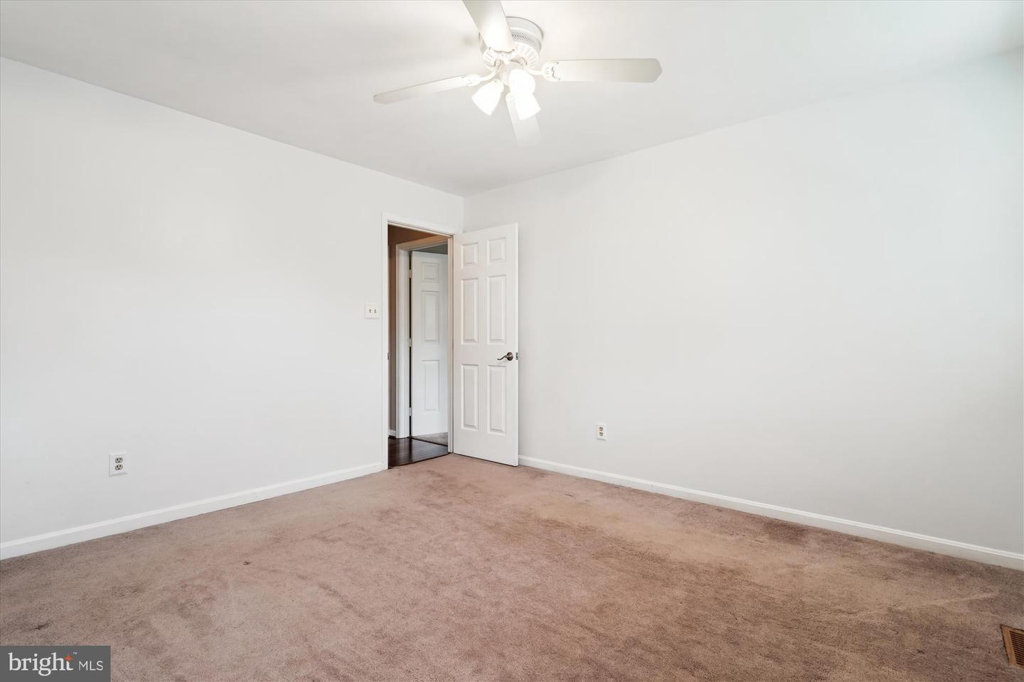 13729 SPRINGSTONE DR, CLIFTON, Virginia 20124, 4 Bedrooms Bedrooms, ,3 BathroomsBathrooms,Residential,For sale,13729 SPRINGSTONE DR,VAFX2254744 MLS # VAFX2254744