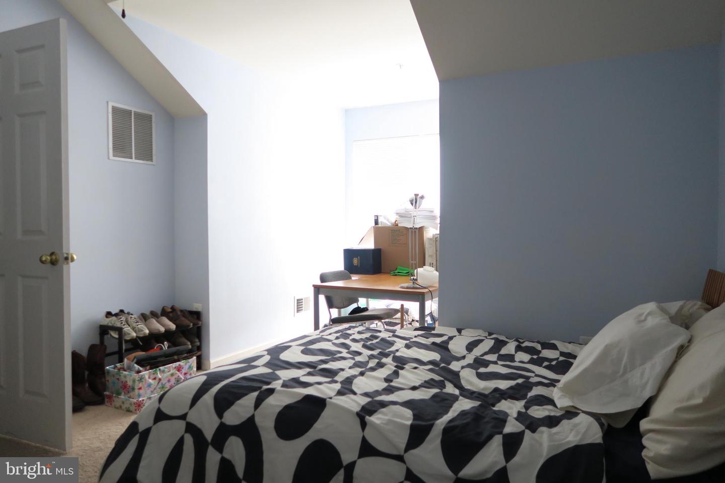 5818 COWLING CT, ALEXANDRIA, Virginia 22304, 3 Bedrooms Bedrooms, ,3 BathroomsBathrooms,Residential,For sale,5818 COWLING CT,VAAX2047348 MLS # VAAX2047348