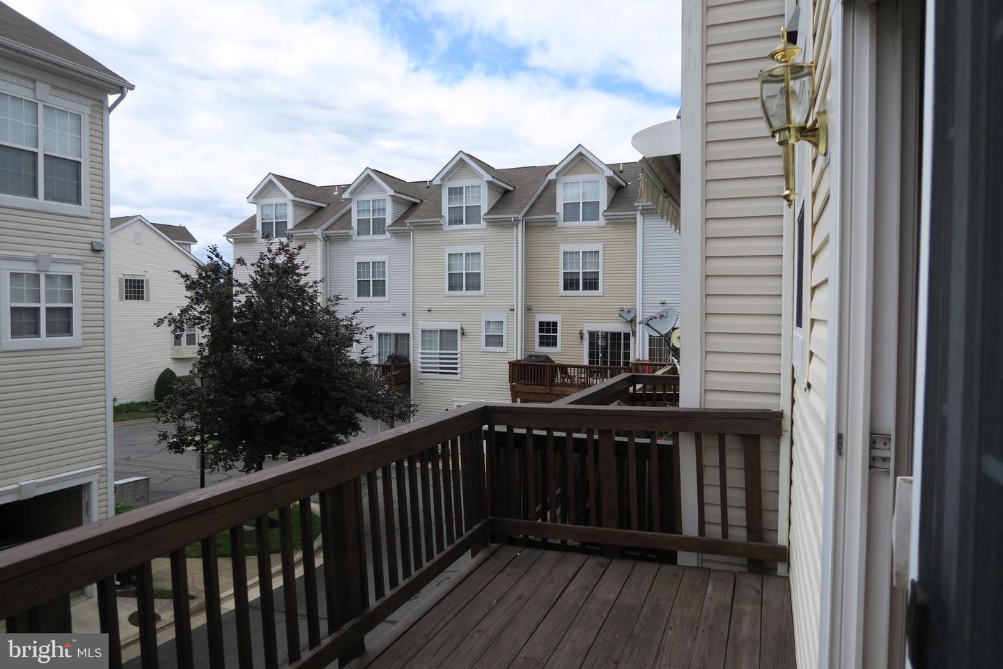 5818 COWLING CT, ALEXANDRIA, Virginia 22304, 3 Bedrooms Bedrooms, ,3 BathroomsBathrooms,Residential,For sale,5818 COWLING CT,VAAX2047348 MLS # VAAX2047348