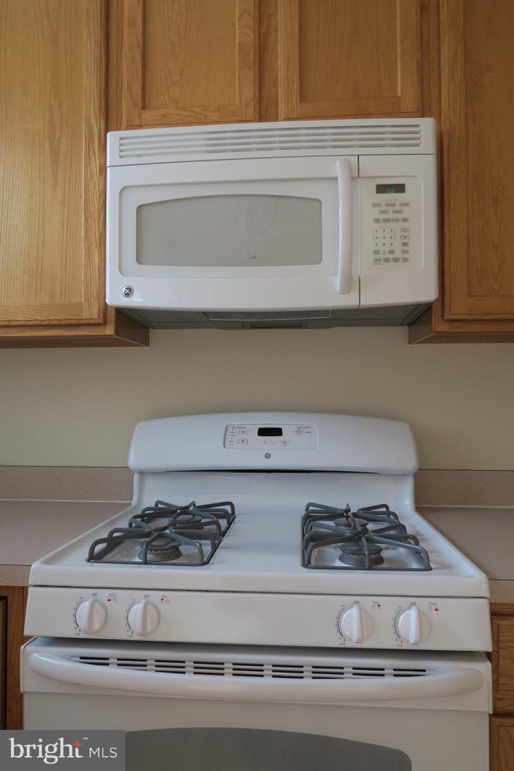 5818 COWLING CT, ALEXANDRIA, Virginia 22304, 3 Bedrooms Bedrooms, ,3 BathroomsBathrooms,Residential,For sale,5818 COWLING CT,VAAX2047348 MLS # VAAX2047348