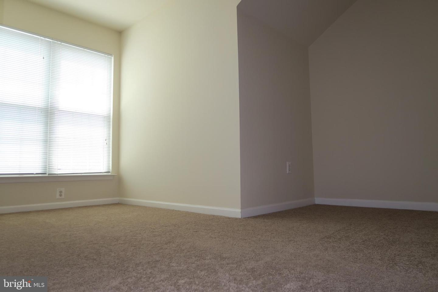 5818 COWLING CT, ALEXANDRIA, Virginia 22304, 3 Bedrooms Bedrooms, ,3 BathroomsBathrooms,Residential,For sale,5818 COWLING CT,VAAX2047348 MLS # VAAX2047348
