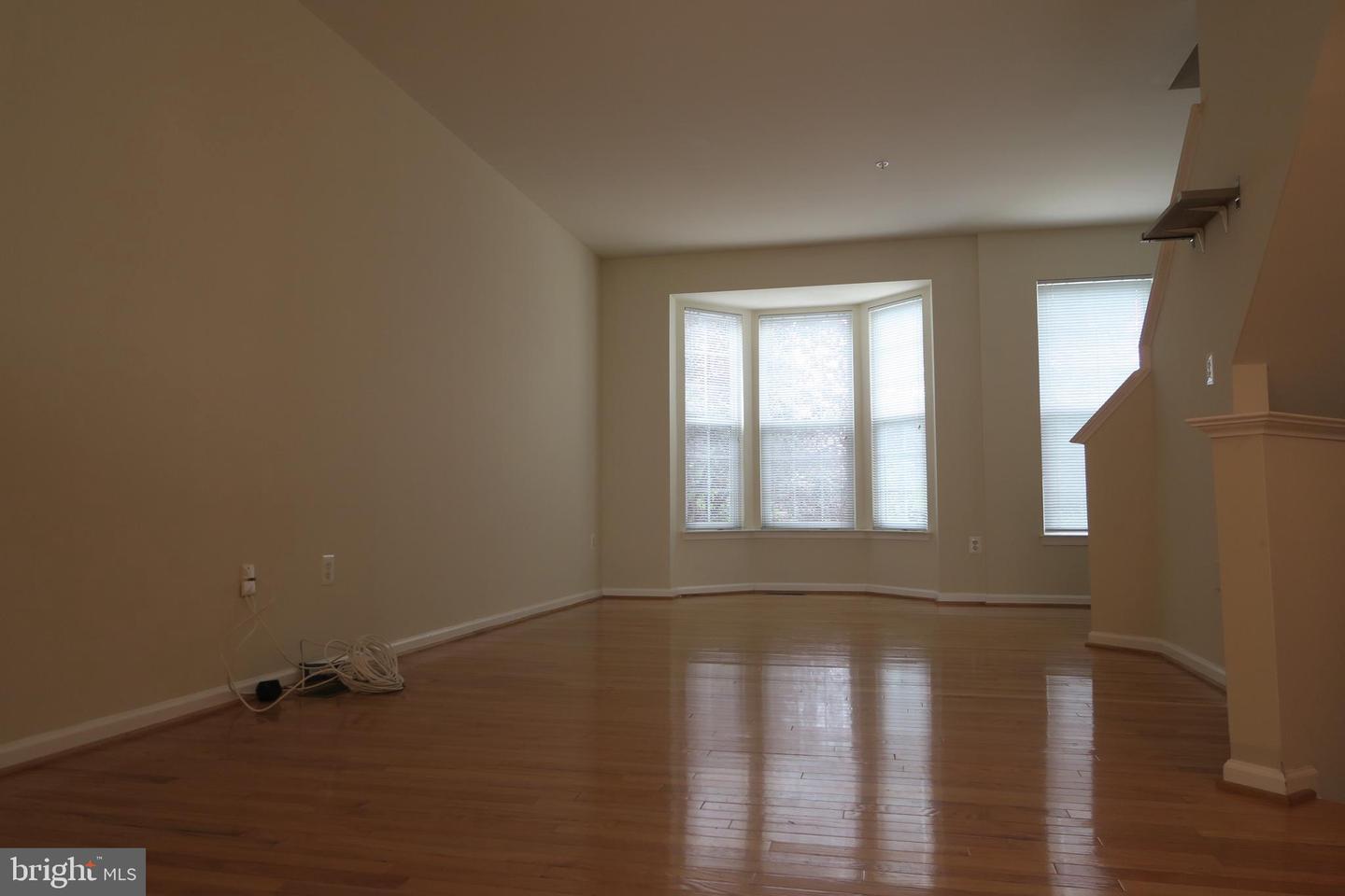 5818 COWLING CT, ALEXANDRIA, Virginia 22304, 3 Bedrooms Bedrooms, ,3 BathroomsBathrooms,Residential,For sale,5818 COWLING CT,VAAX2047348 MLS # VAAX2047348