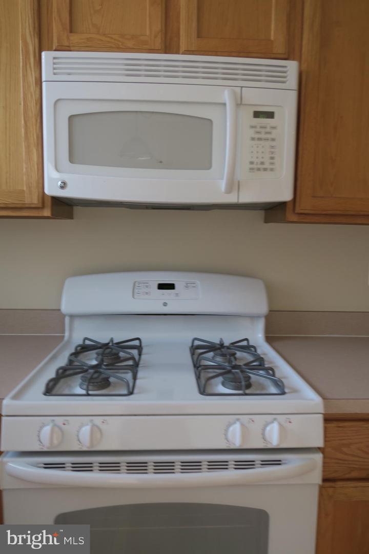 5818 COWLING CT, ALEXANDRIA, Virginia 22304, 3 Bedrooms Bedrooms, ,3 BathroomsBathrooms,Residential,For sale,5818 COWLING CT,VAAX2047348 MLS # VAAX2047348