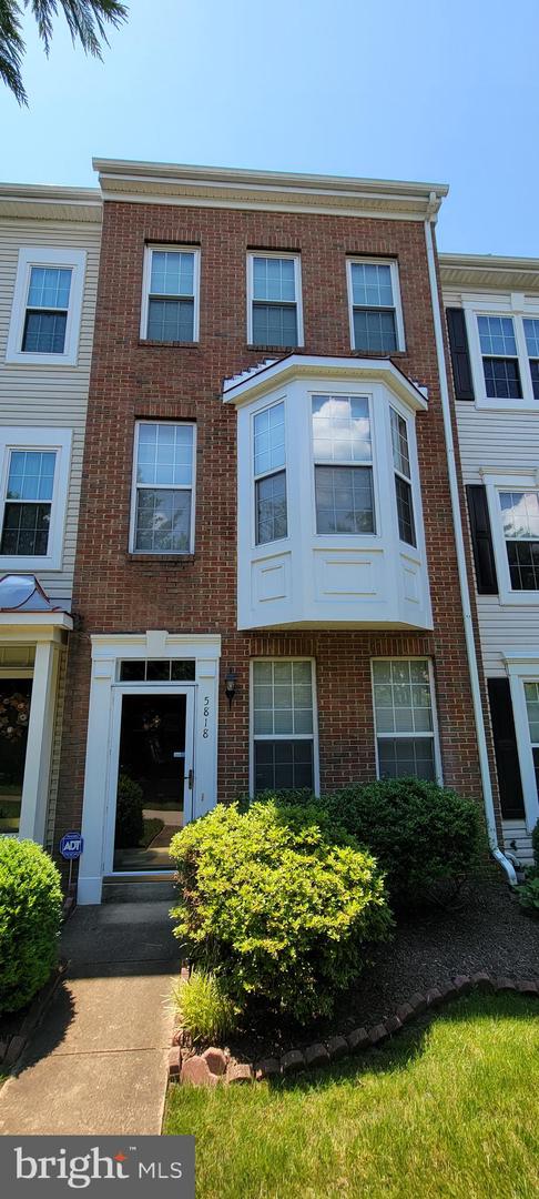 5818 COWLING CT, ALEXANDRIA, Virginia 22304, 3 Bedrooms Bedrooms, ,3 BathroomsBathrooms,Residential,For sale,5818 COWLING CT,VAAX2047348 MLS # VAAX2047348