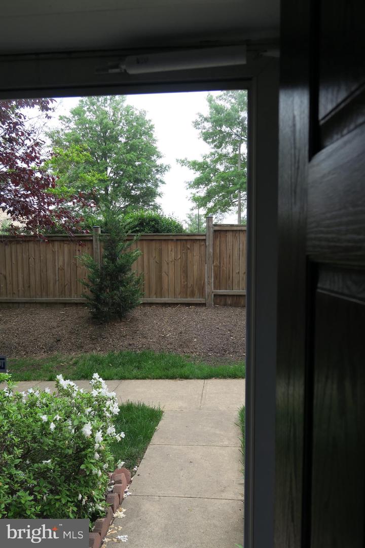 5818 COWLING CT, ALEXANDRIA, Virginia 22304, 3 Bedrooms Bedrooms, ,3 BathroomsBathrooms,Residential,For sale,5818 COWLING CT,VAAX2047348 MLS # VAAX2047348