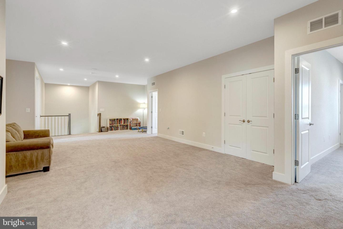 7386 SUGAR MAGNOLIA LOOP, GAINESVILLE, Virginia 20155, 5 Bedrooms Bedrooms, ,5 BathroomsBathrooms,Residential,For sale,7386 SUGAR MAGNOLIA LOOP,VAPW2098892 MLS # VAPW2098892