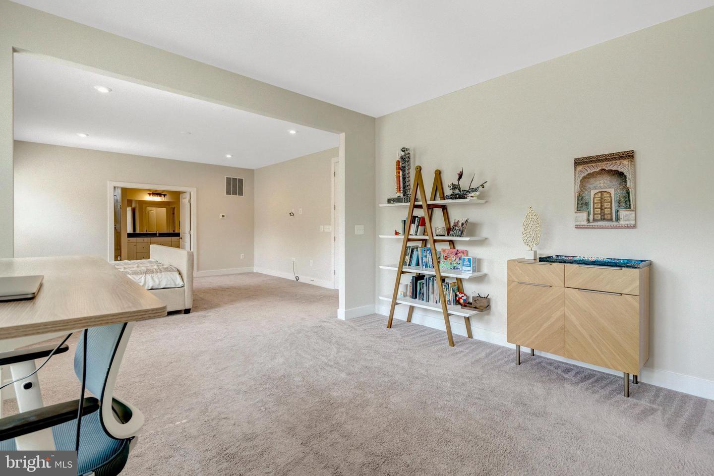 7386 SUGAR MAGNOLIA LOOP, GAINESVILLE, Virginia 20155, 5 Bedrooms Bedrooms, ,5 BathroomsBathrooms,Residential,For sale,7386 SUGAR MAGNOLIA LOOP,VAPW2098892 MLS # VAPW2098892