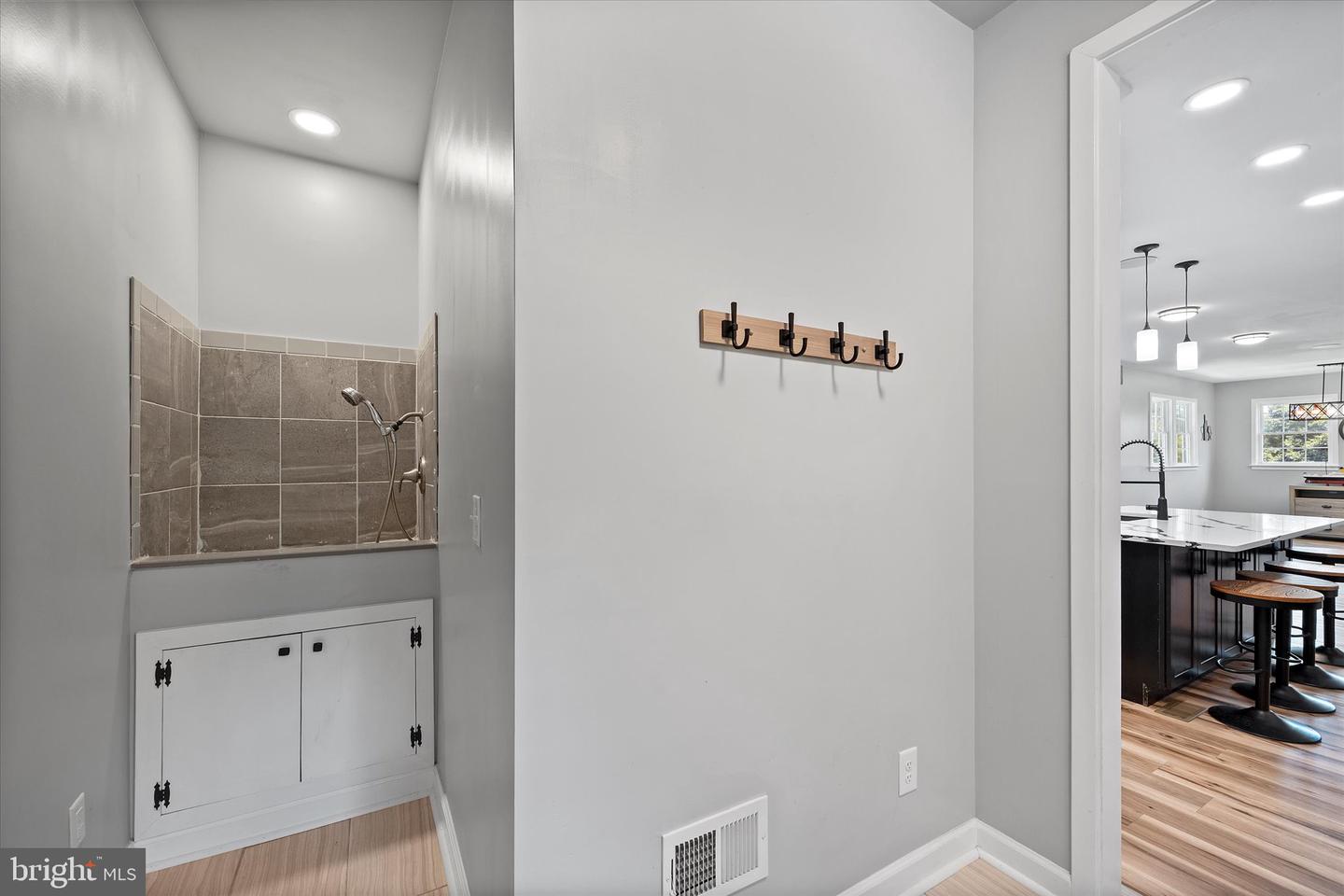 8042 COBB RD, MANASSAS, Virginia 20112, 4 Bedrooms Bedrooms, ,3 BathroomsBathrooms,Residential,For sale,8042 COBB RD,VAPW2098968 MLS # VAPW2098968