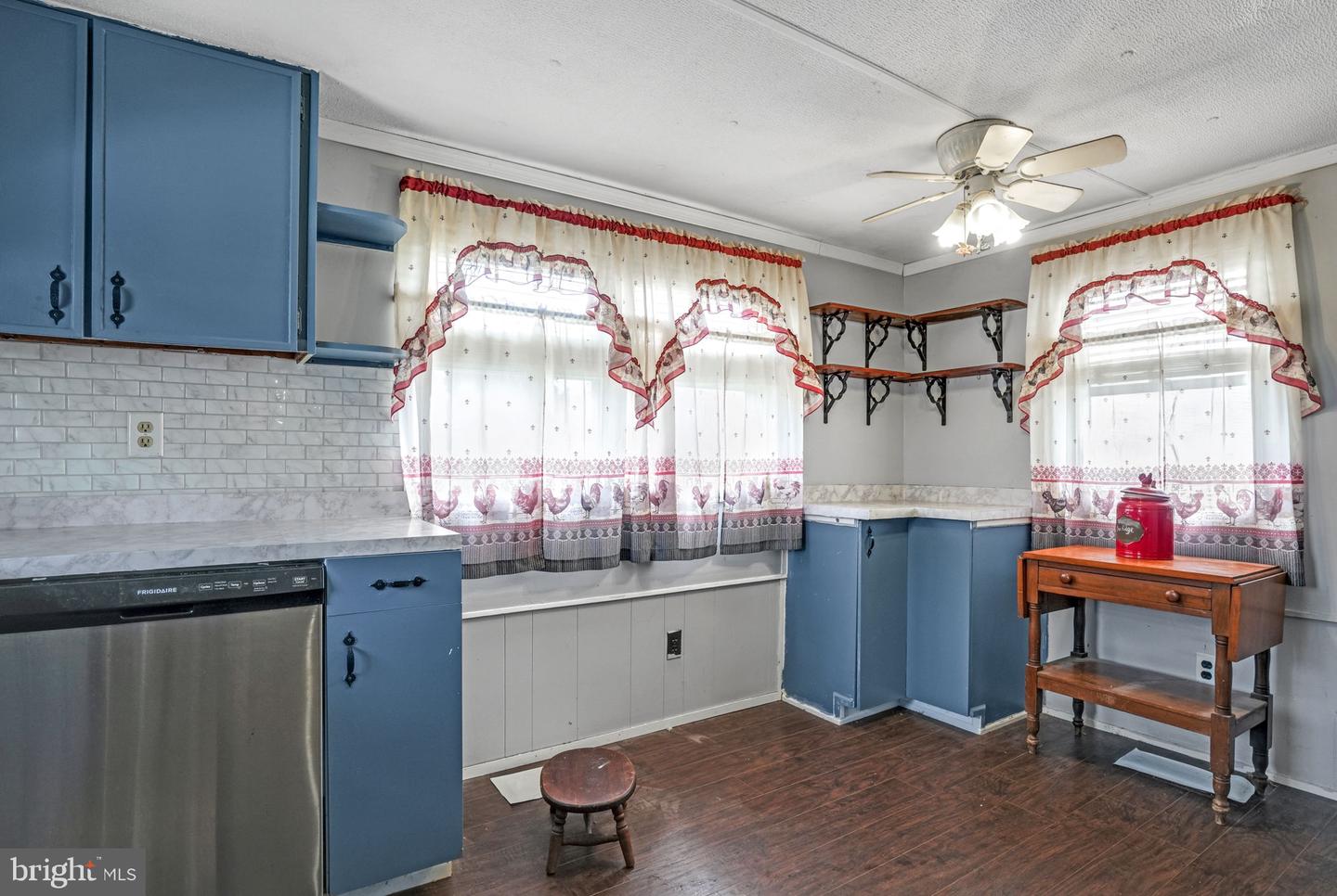 8254 SEA BREEZE DR, CHINCOTEAGUE ISLAND, Virginia 23336, 2 Bedrooms Bedrooms, ,1 BathroomBathrooms,Residential,For sale,8254 SEA BREEZE DR,VAAC2002032 MLS # VAAC2002032