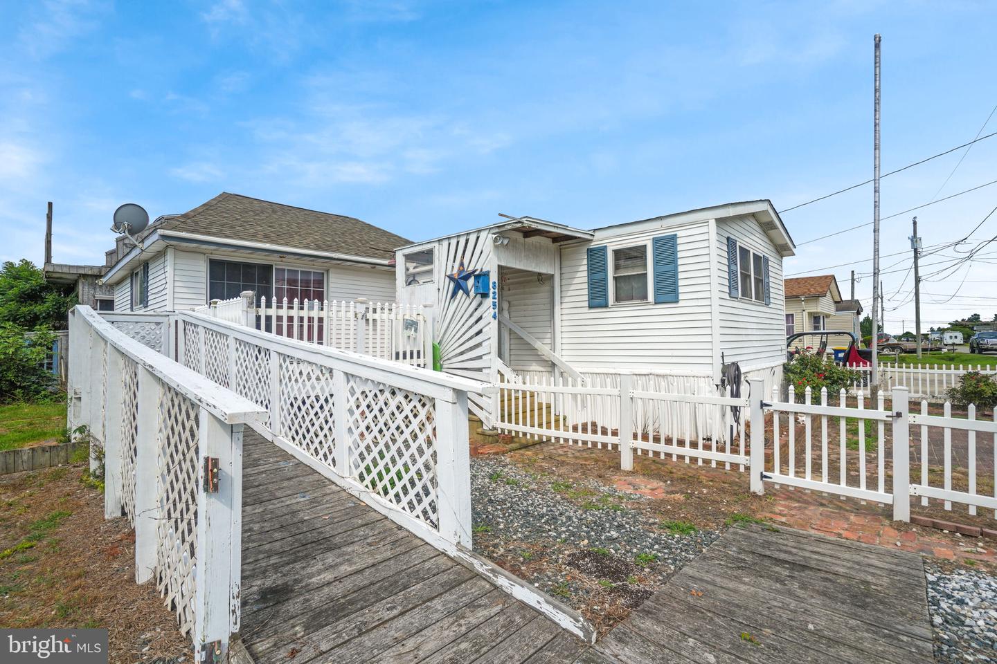 8254 SEA BREEZE DR, CHINCOTEAGUE ISLAND, Virginia 23336, 2 Bedrooms Bedrooms, ,1 BathroomBathrooms,Residential,For sale,8254 SEA BREEZE DR,VAAC2002032 MLS # VAAC2002032