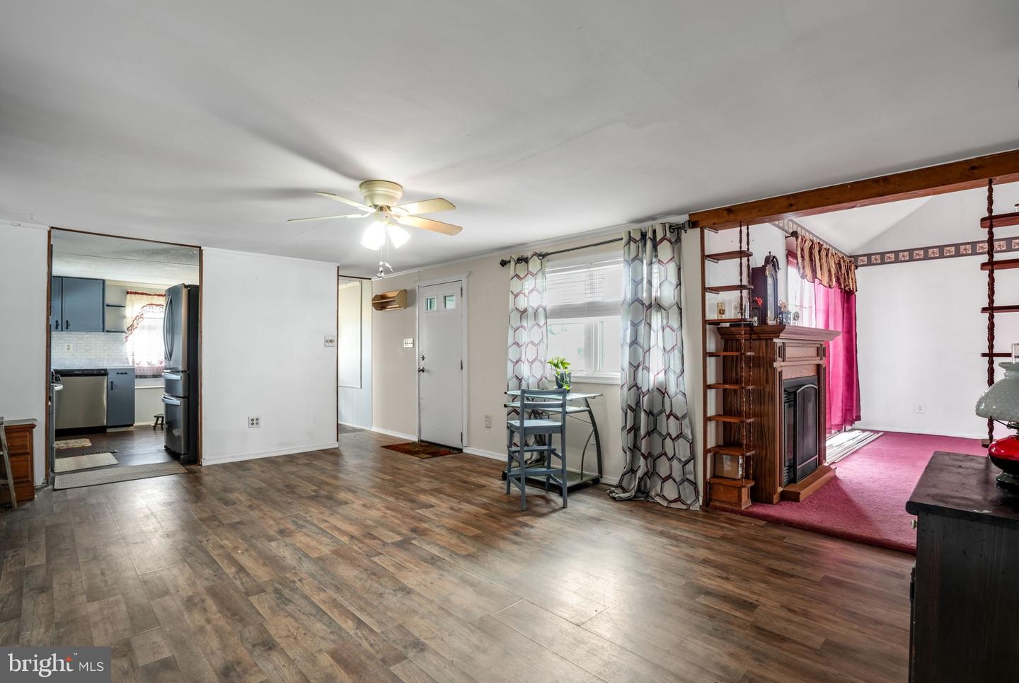 8254 SEA BREEZE DR, CHINCOTEAGUE ISLAND, Virginia 23336, 2 Bedrooms Bedrooms, ,1 BathroomBathrooms,Residential,For sale,8254 SEA BREEZE DR,VAAC2002032 MLS # VAAC2002032