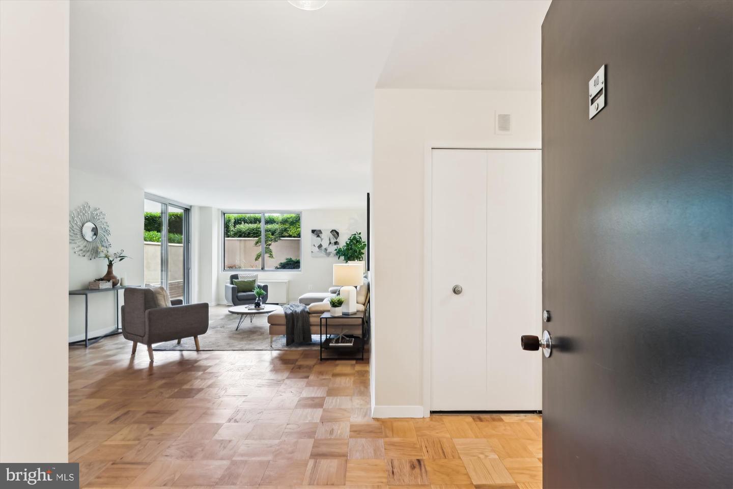 3001 VEAZEY TER NW #410, WASHINGTON, District Of Columbia 20008, 2 Bedrooms Bedrooms, ,2 BathroomsBathrooms,Residential,For sale,3001 VEAZEY TER NW #410,DCDC2209828 MLS # DCDC2209828