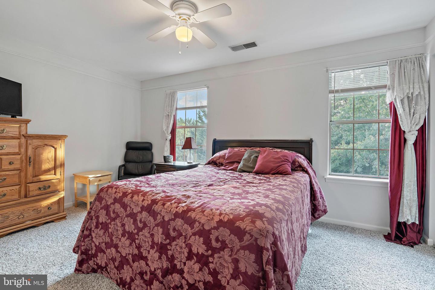 1993 WINSLOW CT, WOODBRIDGE, Virginia 22191, 4 Bedrooms Bedrooms, ,3 BathroomsBathrooms,Residential,For sale,1993 WINSLOW CT,VAPW2099014 MLS # VAPW2099014
