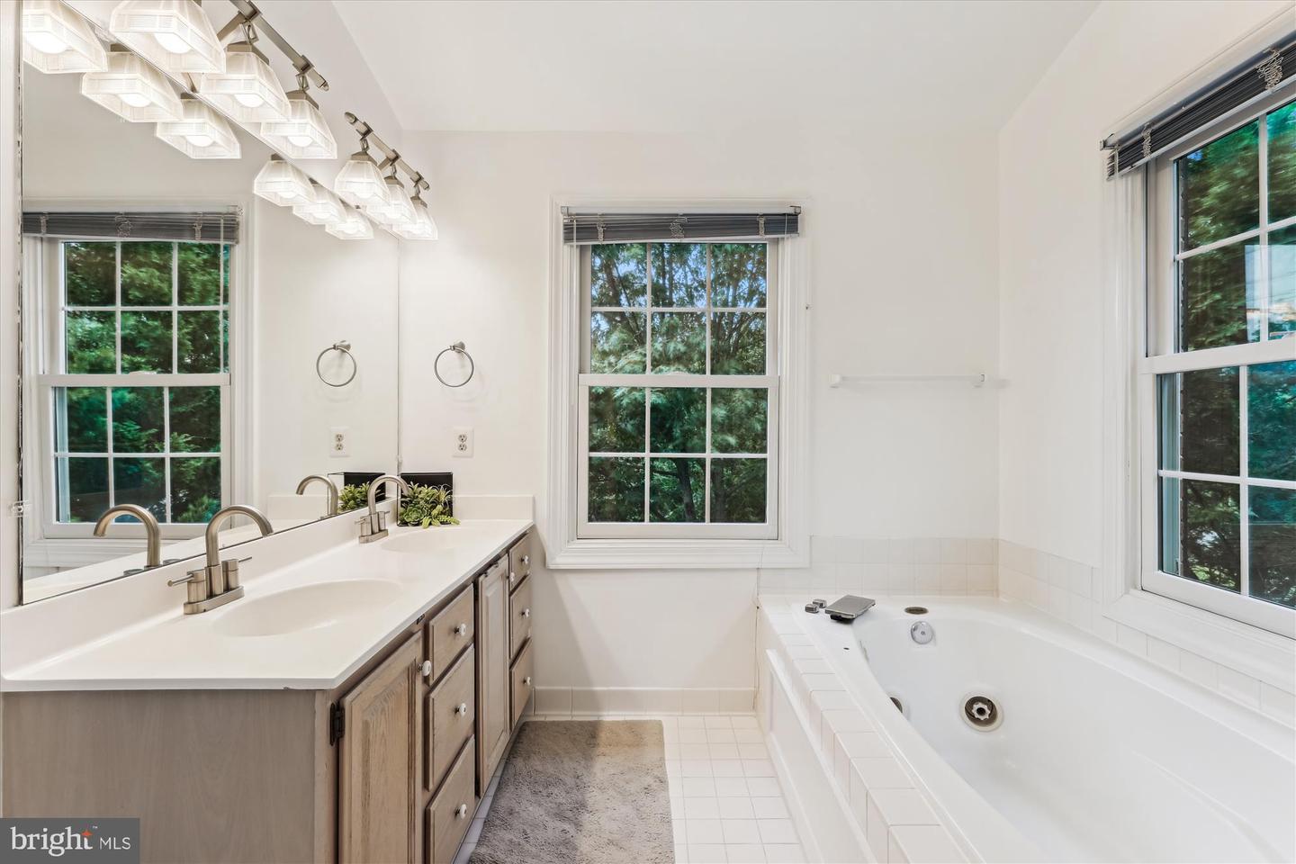 4720 MINOR CIR, ALEXANDRIA, Virginia 22312, 3 Bedrooms Bedrooms, ,2 BathroomsBathrooms,Residential,For sale,4720 MINOR CIR,VAFX2255142 MLS # VAFX2255142