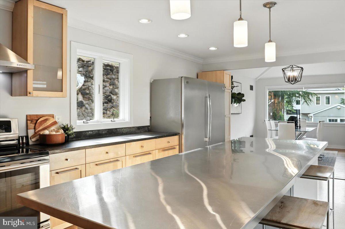 3531 YUMA ST NW, WASHINGTON, District Of Columbia 20008, 4 Bedrooms Bedrooms, ,3 BathroomsBathrooms,Residential,For sale,3531 YUMA ST NW,DCDC2210252 MLS # DCDC2210252