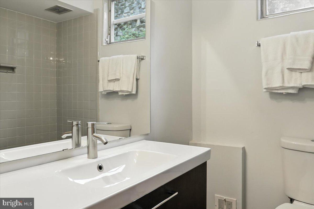 3531 YUMA ST NW, WASHINGTON, District Of Columbia 20008, 4 Bedrooms Bedrooms, ,3 BathroomsBathrooms,Residential,For sale,3531 YUMA ST NW,DCDC2210252 MLS # DCDC2210252