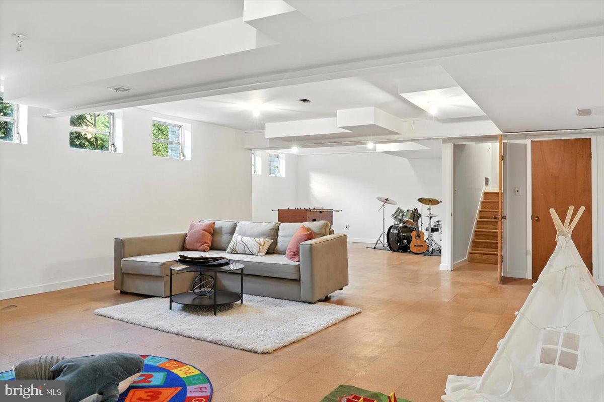 3531 YUMA ST NW, WASHINGTON, District Of Columbia 20008, 4 Bedrooms Bedrooms, ,3 BathroomsBathrooms,Residential,For sale,3531 YUMA ST NW,DCDC2210252 MLS # DCDC2210252