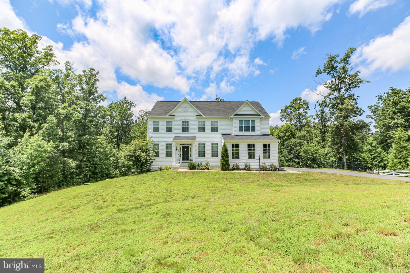 225 PERTH DR, FREDERICKSBURG, Virginia 22405, 4 Bedrooms Bedrooms, ,2 BathroomsBathrooms,Residential,For sale,225 PERTH DR,VAST2040808 MLS # VAST2040808