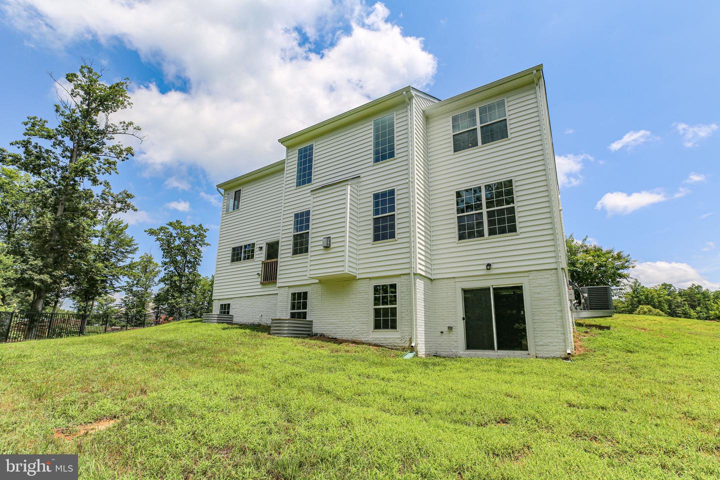 225 PERTH DR, FREDERICKSBURG, Virginia 22405, 4 Bedrooms Bedrooms, ,2 BathroomsBathrooms,Residential,For sale,225 PERTH DR,VAST2040808 MLS # VAST2040808