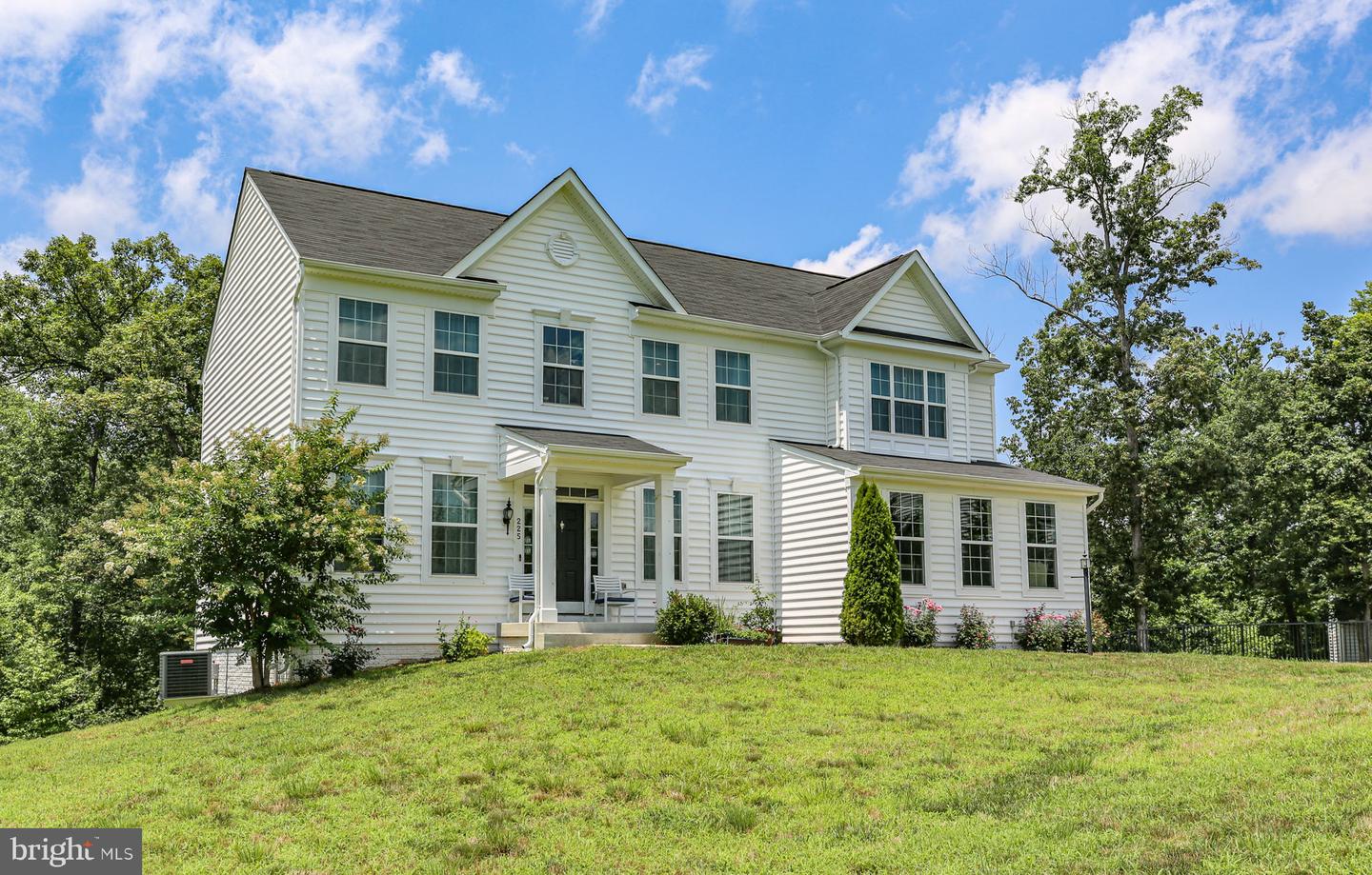 225 PERTH DR, FREDERICKSBURG, Virginia 22405, 4 Bedrooms Bedrooms, ,2 BathroomsBathrooms,Residential,For sale,225 PERTH DR,VAST2040808 MLS # VAST2040808