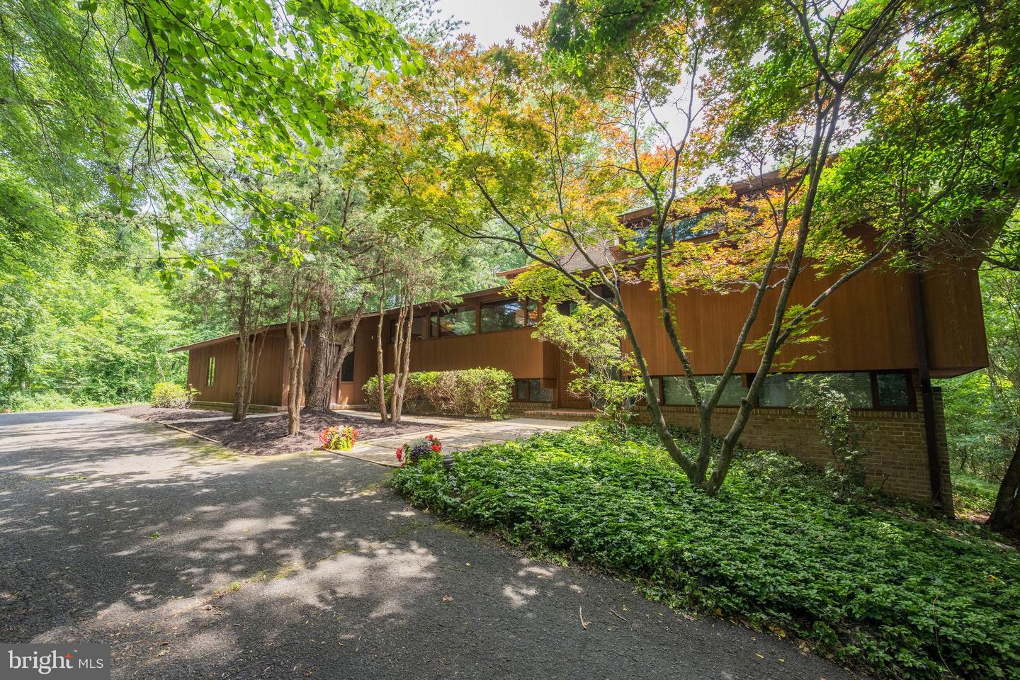 1017 TOWLSTON RD, MCLEAN, Virginia 22102, 3 Bedrooms Bedrooms, ,2 BathroomsBathrooms,Residential,For sale,1017 TOWLSTON RD,VAFX2254844 MLS # VAFX2254844
