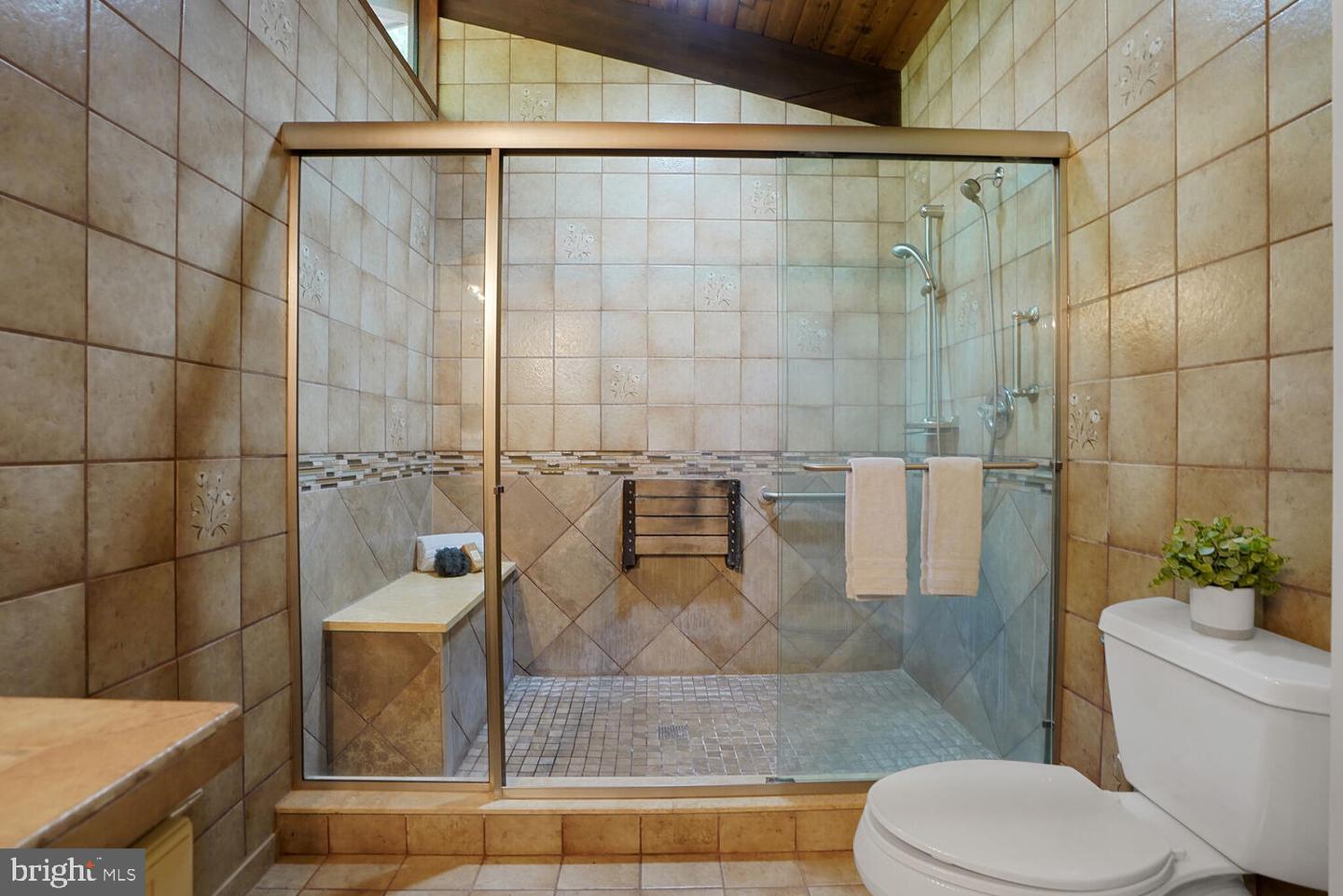 1017 TOWLSTON RD, MCLEAN, Virginia 22102, 3 Bedrooms Bedrooms, ,2 BathroomsBathrooms,Residential,For sale,1017 TOWLSTON RD,VAFX2254844 MLS # VAFX2254844