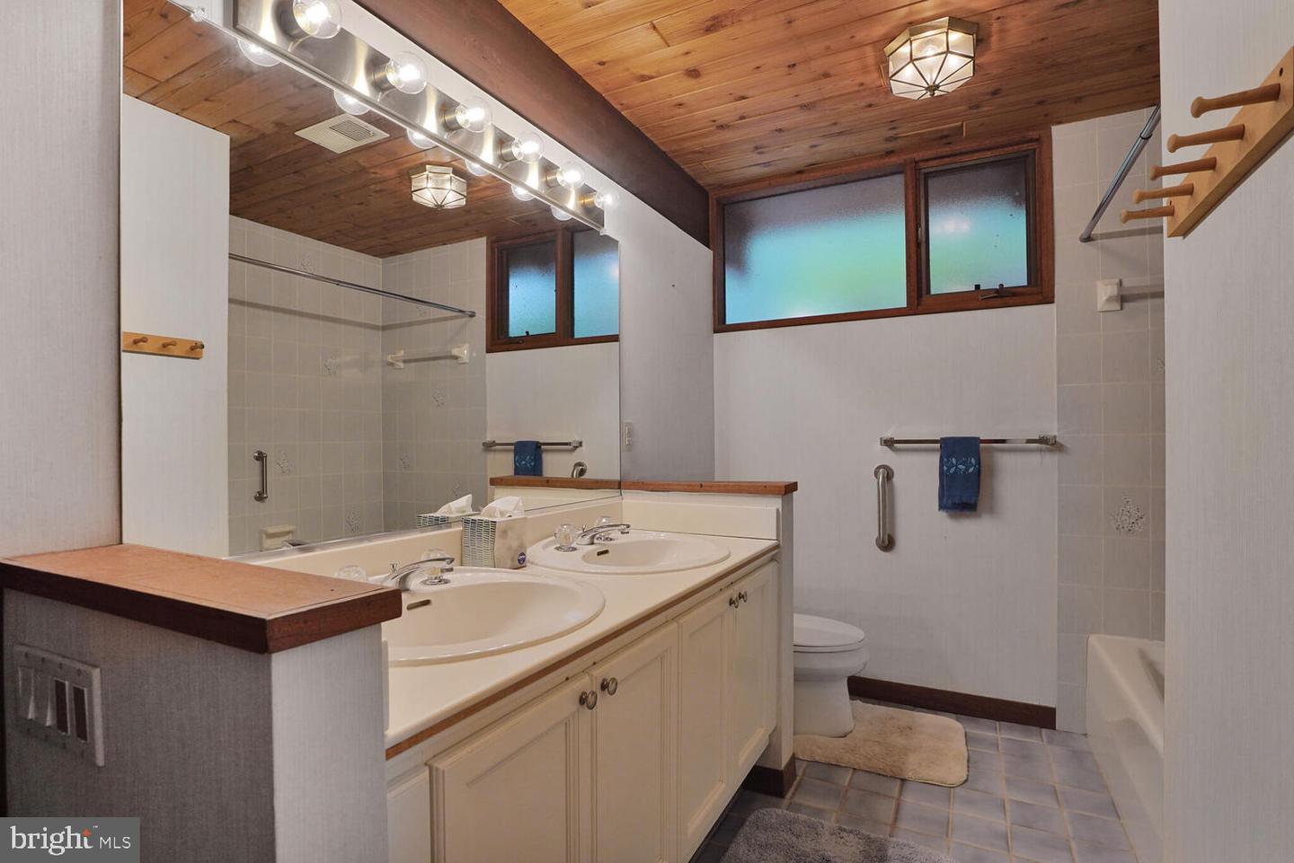 1017 TOWLSTON RD, MCLEAN, Virginia 22102, 3 Bedrooms Bedrooms, ,2 BathroomsBathrooms,Residential,For sale,1017 TOWLSTON RD,VAFX2254844 MLS # VAFX2254844