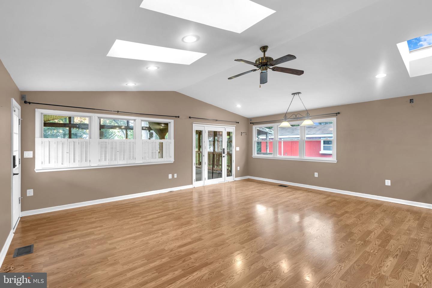 7016 UTICA ST, SPRINGFIELD, Virginia 22150, 4 Bedrooms Bedrooms, ,2 BathroomsBathrooms,Residential,For sale,7016 UTICA ST,VAFX2254862 MLS # VAFX2254862