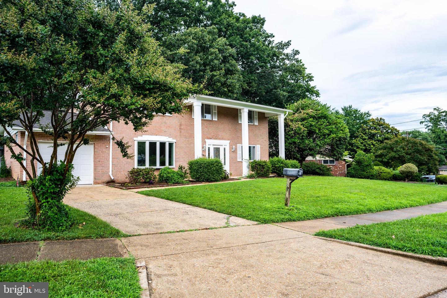 6907 BARNACK DR, SPRINGFIELD, Virginia 22152, 4 Bedrooms Bedrooms, ,2 BathroomsBathrooms,Residential,For sale,6907 BARNACK DR,VAFX2255552 MLS # VAFX2255552