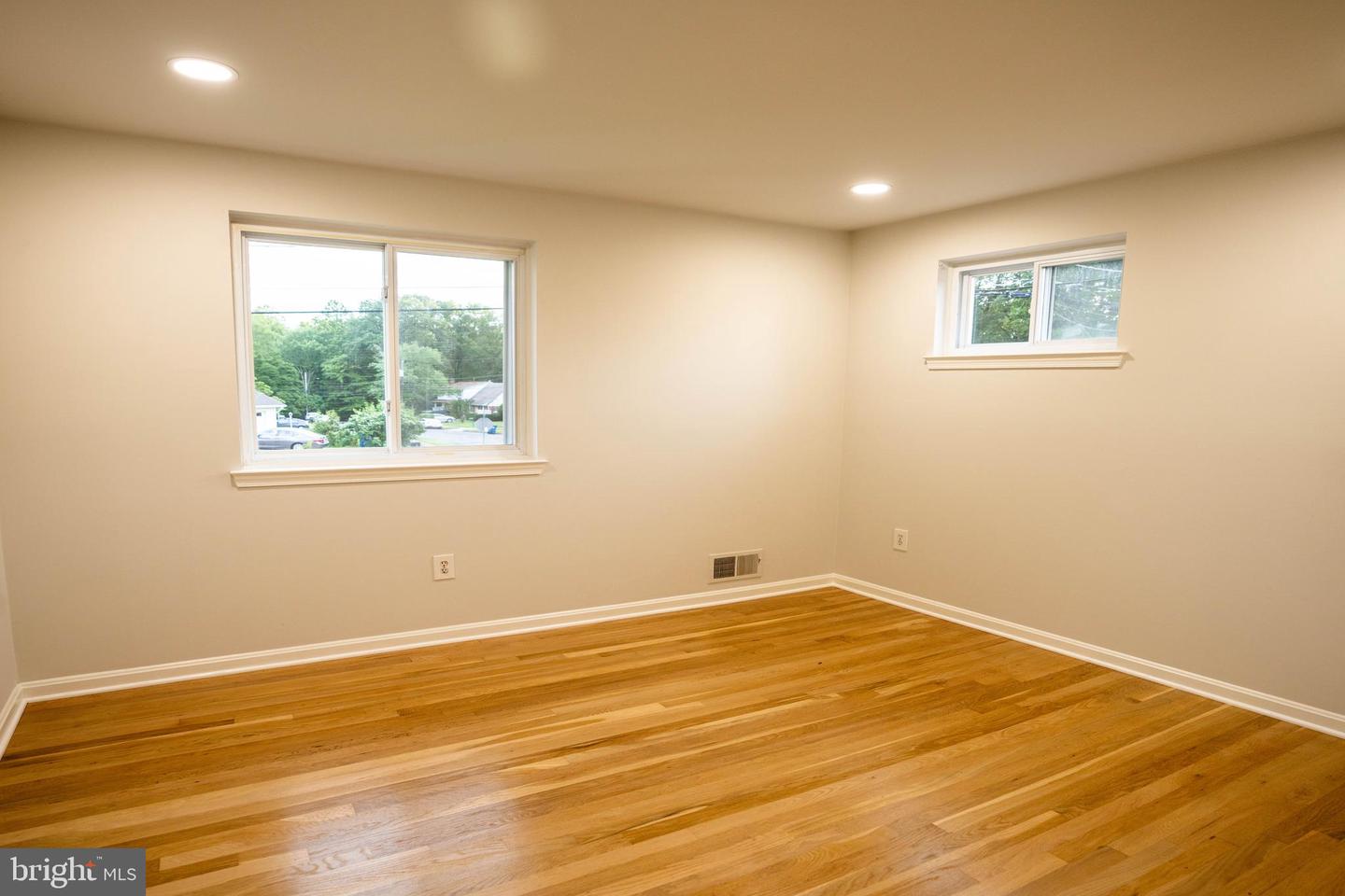 6907 BARNACK DR, SPRINGFIELD, Virginia 22152, 4 Bedrooms Bedrooms, ,2 BathroomsBathrooms,Residential,For sale,6907 BARNACK DR,VAFX2255552 MLS # VAFX2255552