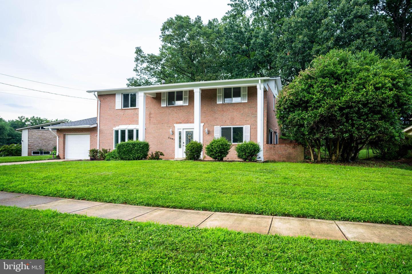 6907 BARNACK DR, SPRINGFIELD, Virginia 22152, 4 Bedrooms Bedrooms, ,2 BathroomsBathrooms,Residential,For sale,6907 BARNACK DR,VAFX2255552 MLS # VAFX2255552
