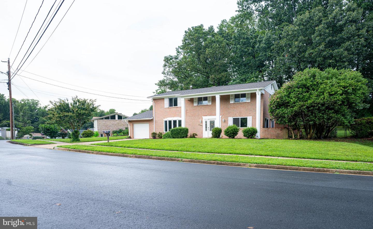 6907 BARNACK DR, SPRINGFIELD, Virginia 22152, 4 Bedrooms Bedrooms, ,2 BathroomsBathrooms,Residential,For sale,6907 BARNACK DR,VAFX2255552 MLS # VAFX2255552
