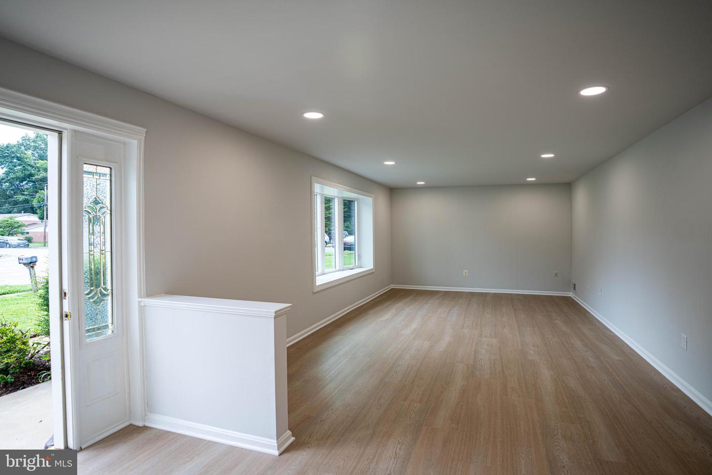 6907 BARNACK DR, SPRINGFIELD, Virginia 22152, 4 Bedrooms Bedrooms, ,2 BathroomsBathrooms,Residential,For sale,6907 BARNACK DR,VAFX2255552 MLS # VAFX2255552