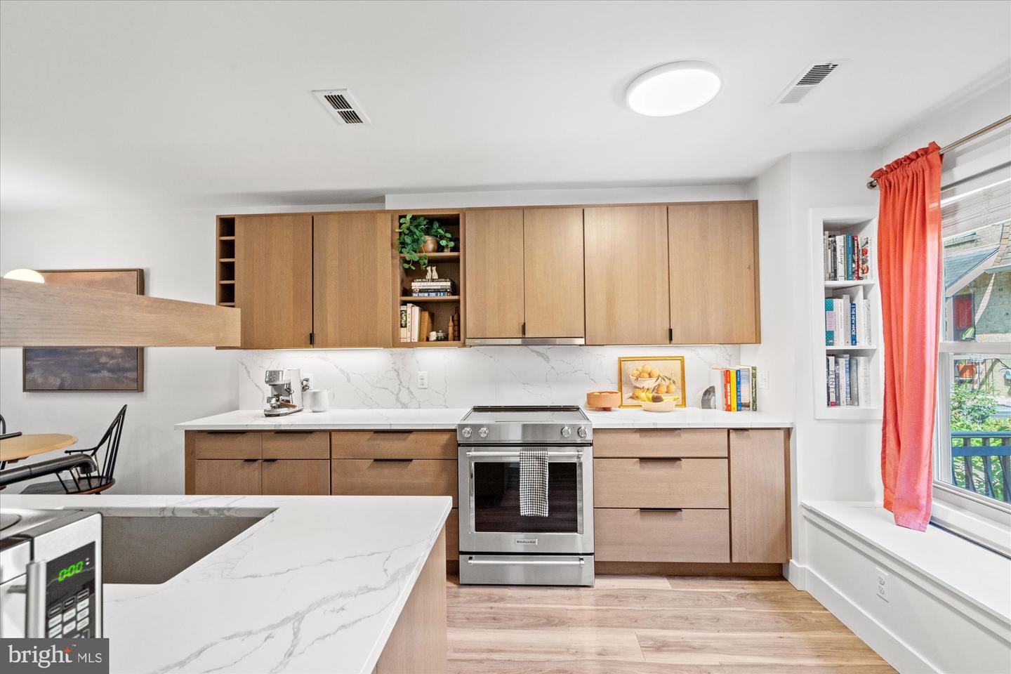 1637 KENWOOD AVE, ALEXANDRIA, Virginia 22302, 3 Bedrooms Bedrooms, ,2 BathroomsBathrooms,Residential,For sale,1637 KENWOOD AVE,VAAX2047412 MLS # VAAX2047412