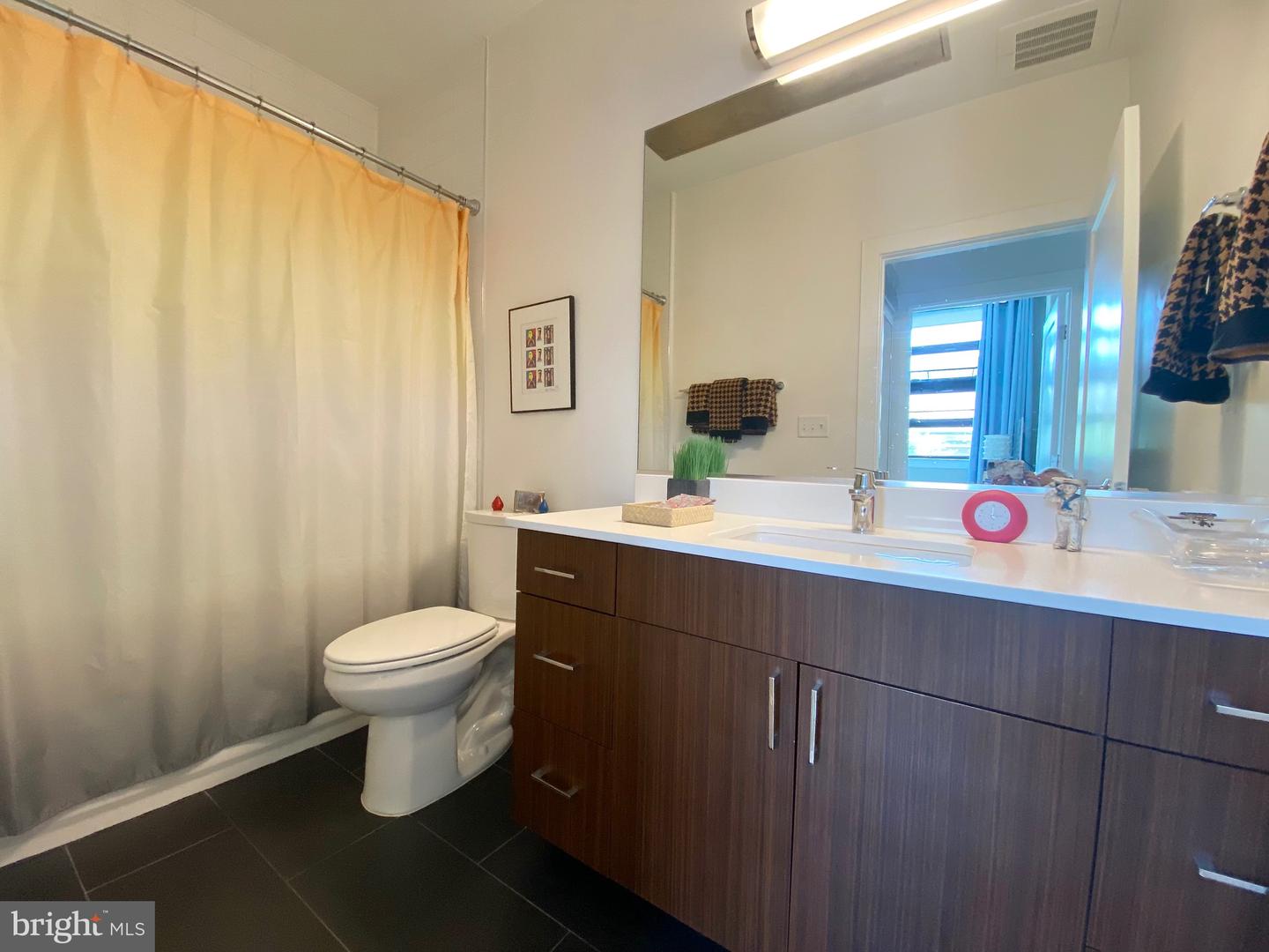 1111 ORREN ST NE #300, WASHINGTON, District Of Columbia 20002, 2 Bedrooms Bedrooms, ,2 BathroomsBathrooms,Residential,For sale,1111 ORREN ST NE #300,DCDC2210408 MLS # DCDC2210408