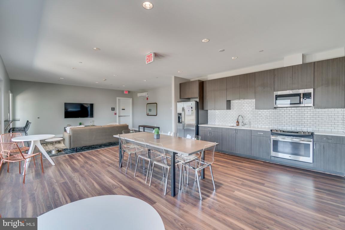 1111 ORREN ST NE #300, WASHINGTON, District Of Columbia 20002, 2 Bedrooms Bedrooms, ,2 BathroomsBathrooms,Residential,For sale,1111 ORREN ST NE #300,DCDC2210408 MLS # DCDC2210408