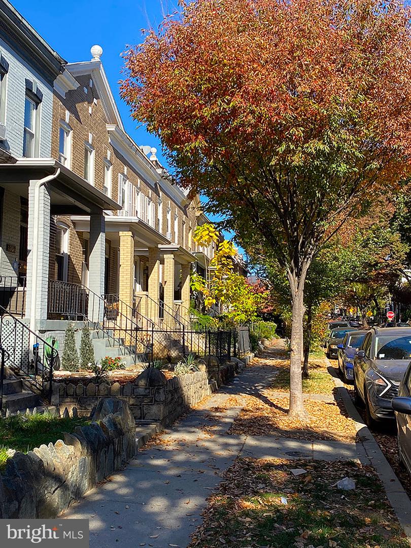 1111 ORREN ST NE #300, WASHINGTON, District Of Columbia 20002, 2 Bedrooms Bedrooms, ,2 BathroomsBathrooms,Residential,For sale,1111 ORREN ST NE #300,DCDC2210408 MLS # DCDC2210408