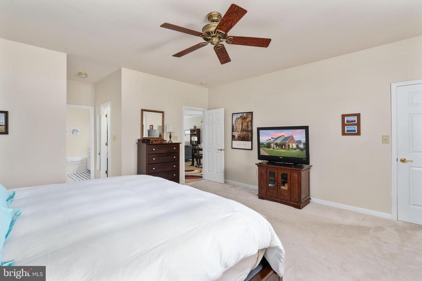 11200 N SCOTTWOOD LN, FREDERICKSBURG, Virginia 22407, 2 Bedrooms Bedrooms, 9 Rooms Rooms,2 BathroomsBathrooms,Residential,For sale,11200 N SCOTTWOOD LN,VASP2034722 MLS # VASP2034722