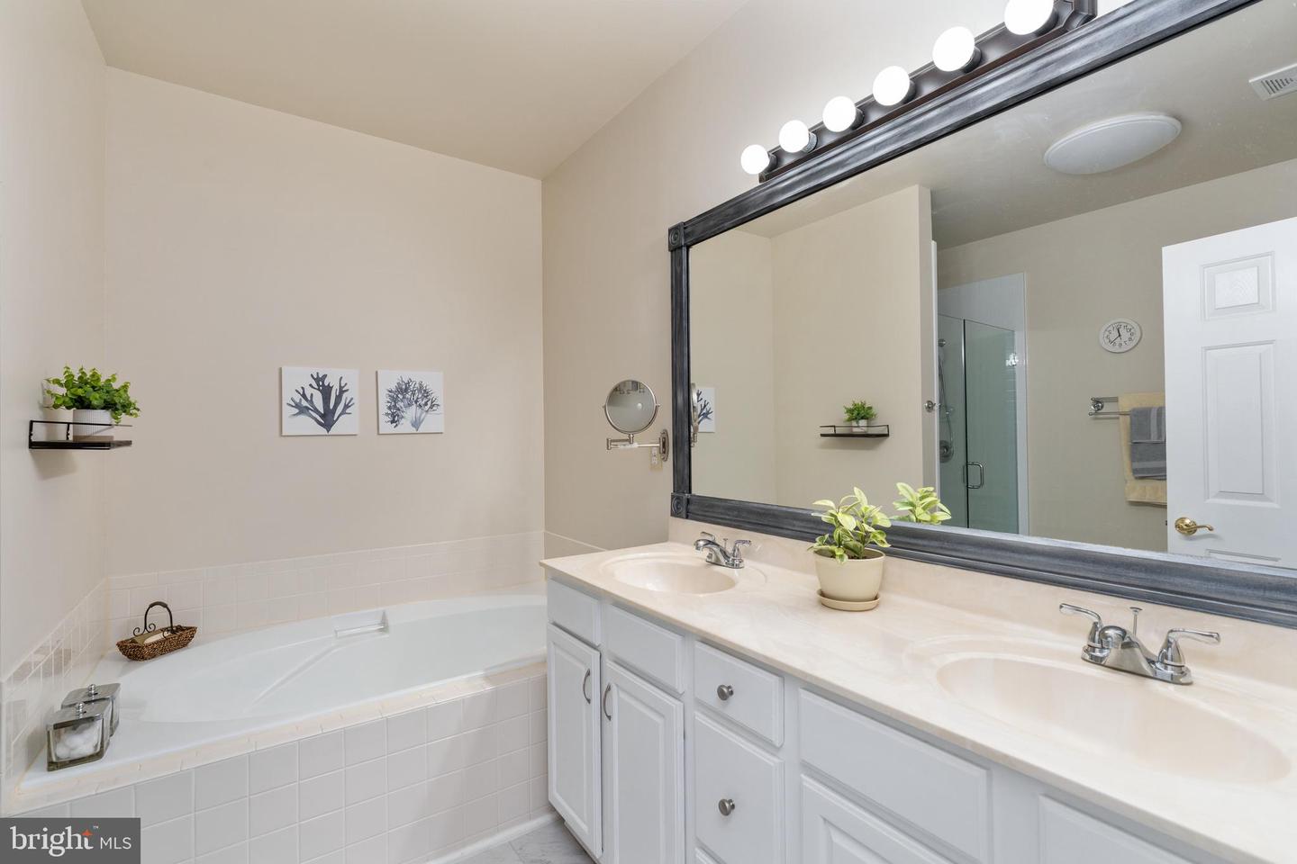 11200 N SCOTTWOOD LN, FREDERICKSBURG, Virginia 22407, 2 Bedrooms Bedrooms, 9 Rooms Rooms,2 BathroomsBathrooms,Residential,For sale,11200 N SCOTTWOOD LN,VASP2034722 MLS # VASP2034722