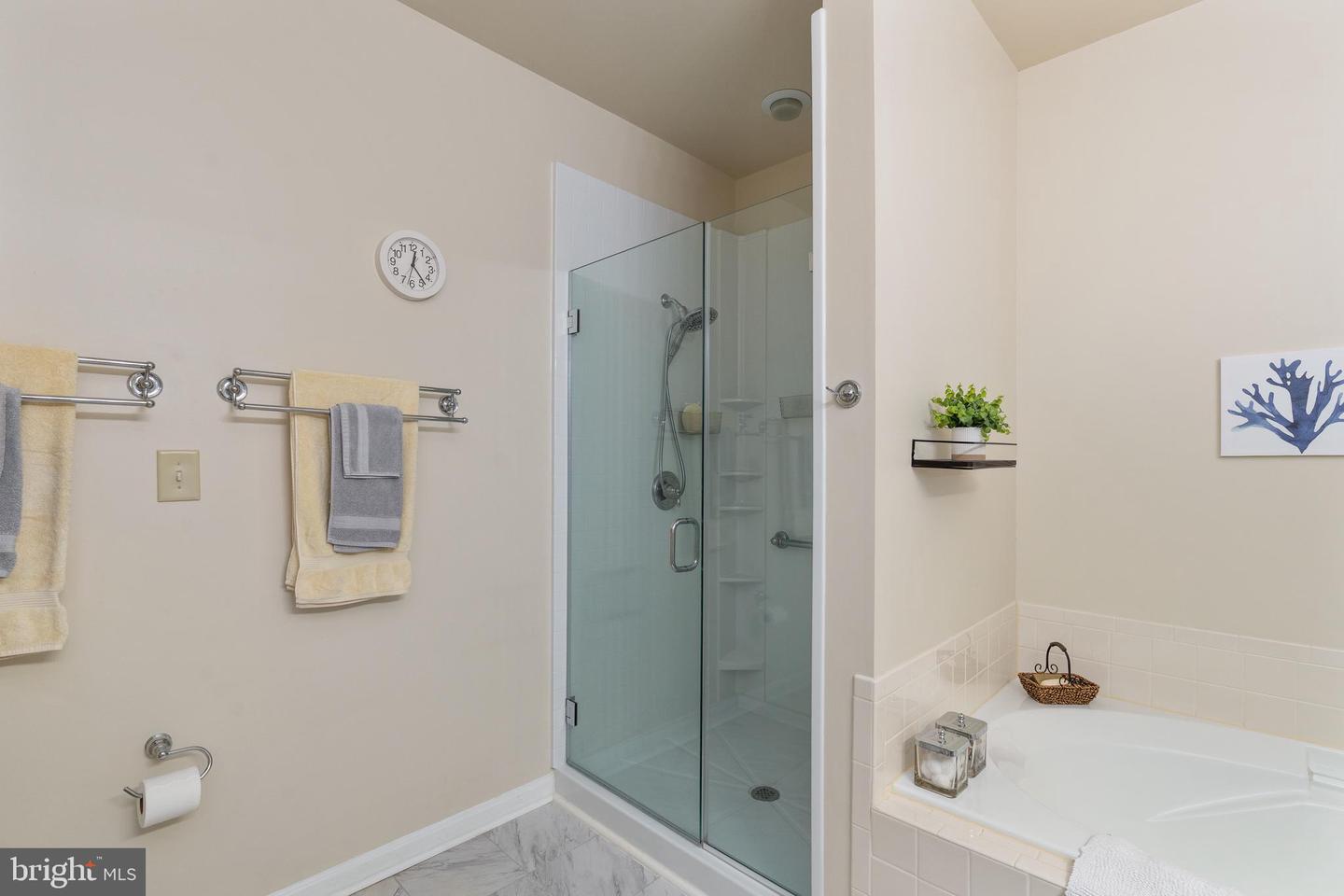 11200 N SCOTTWOOD LN, FREDERICKSBURG, Virginia 22407, 2 Bedrooms Bedrooms, 9 Rooms Rooms,2 BathroomsBathrooms,Residential,For sale,11200 N SCOTTWOOD LN,VASP2034722 MLS # VASP2034722