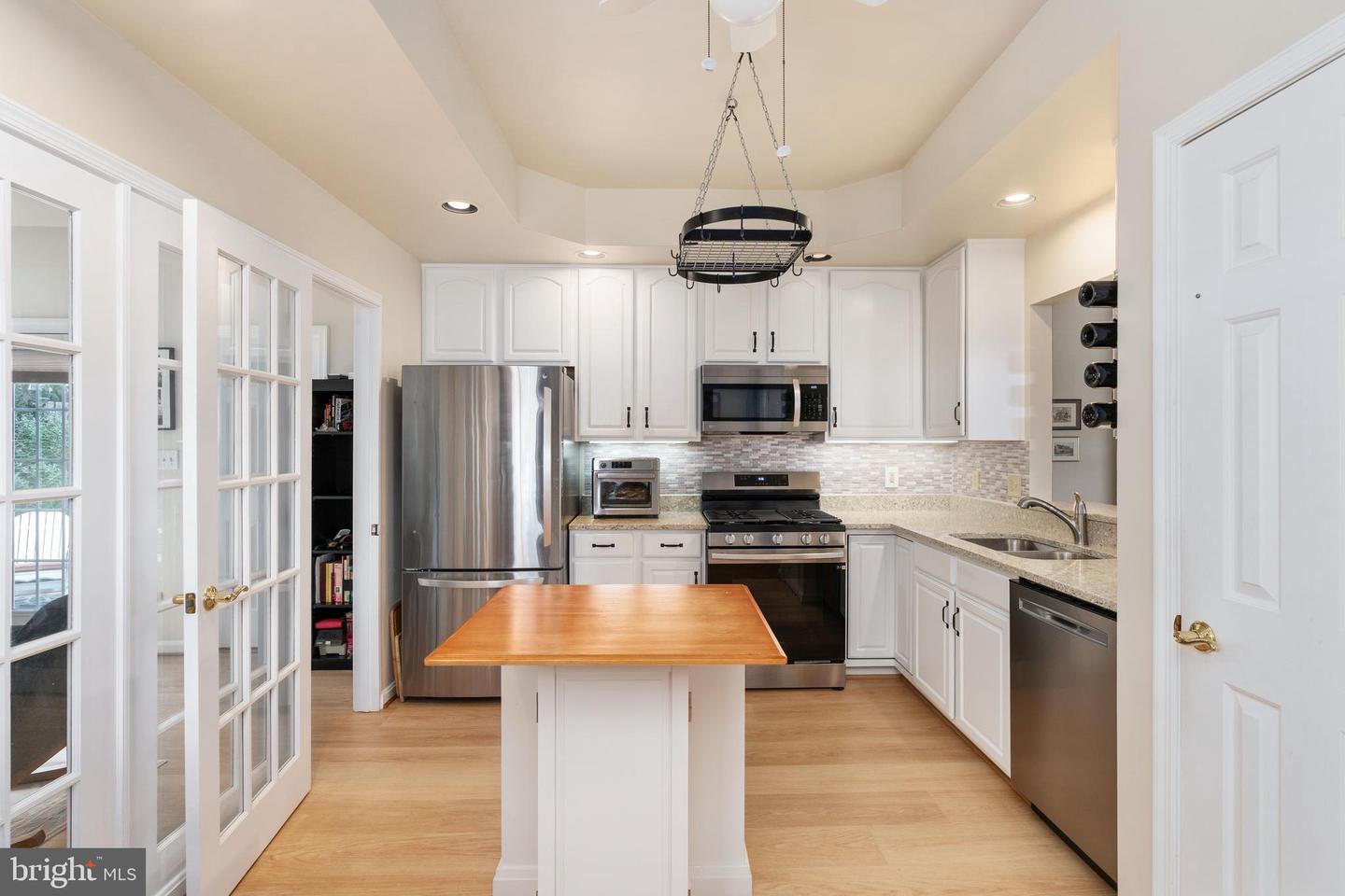 11200 N SCOTTWOOD LN, FREDERICKSBURG, Virginia 22407, 2 Bedrooms Bedrooms, 9 Rooms Rooms,2 BathroomsBathrooms,Residential,For sale,11200 N SCOTTWOOD LN,VASP2034722 MLS # VASP2034722