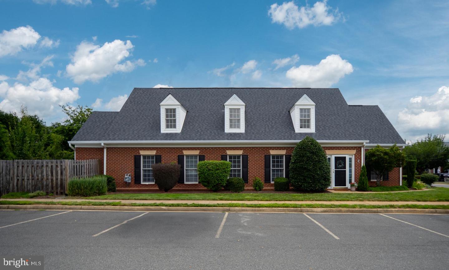 11200 N SCOTTWOOD LN, FREDERICKSBURG, Virginia 22407, 2 Bedrooms Bedrooms, 9 Rooms Rooms,2 BathroomsBathrooms,Residential,For sale,11200 N SCOTTWOOD LN,VASP2034722 MLS # VASP2034722