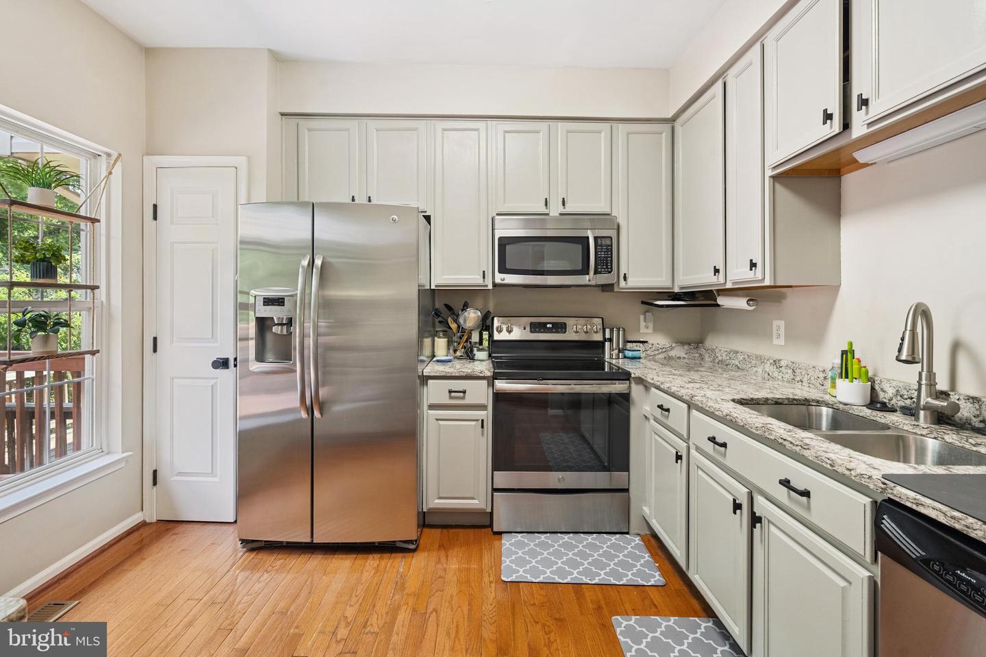 2610 GRAYTON LN, WOODBRIDGE, Virginia 22191, 4 Bedrooms Bedrooms, ,3 BathroomsBathrooms,Residential,For sale,2610 GRAYTON LN,VAPW2099330 MLS # VAPW2099330