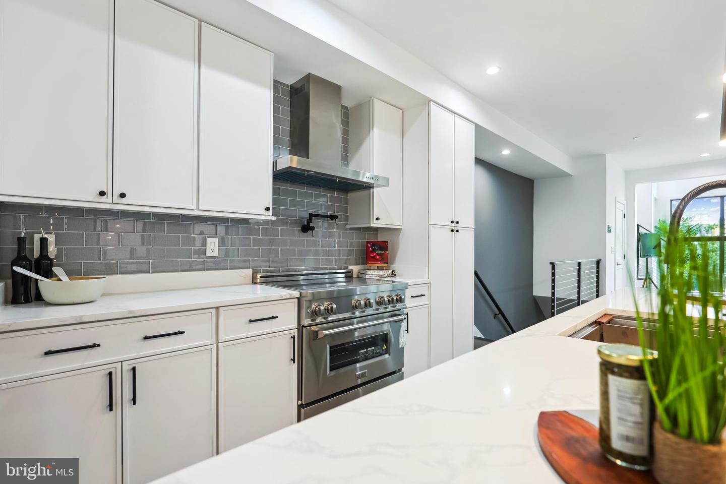 304 K ST NE #2PH, WASHINGTON, District Of Columbia 20002, 3 Bedrooms Bedrooms, ,4 BathroomsBathrooms,Residential,For sale,304 K ST NE #2PH,DCDC2210644 MLS # DCDC2210644