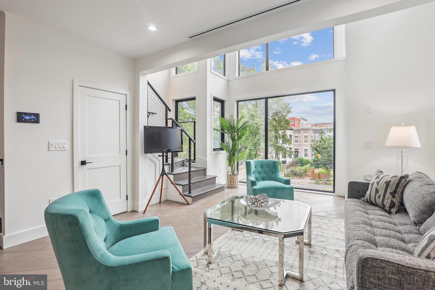 304 K ST NE #2PH, WASHINGTON, District Of Columbia 20002, 3 Bedrooms Bedrooms, ,4 BathroomsBathrooms,Residential,For sale,304 K ST NE #2PH,DCDC2210644 MLS # DCDC2210644
