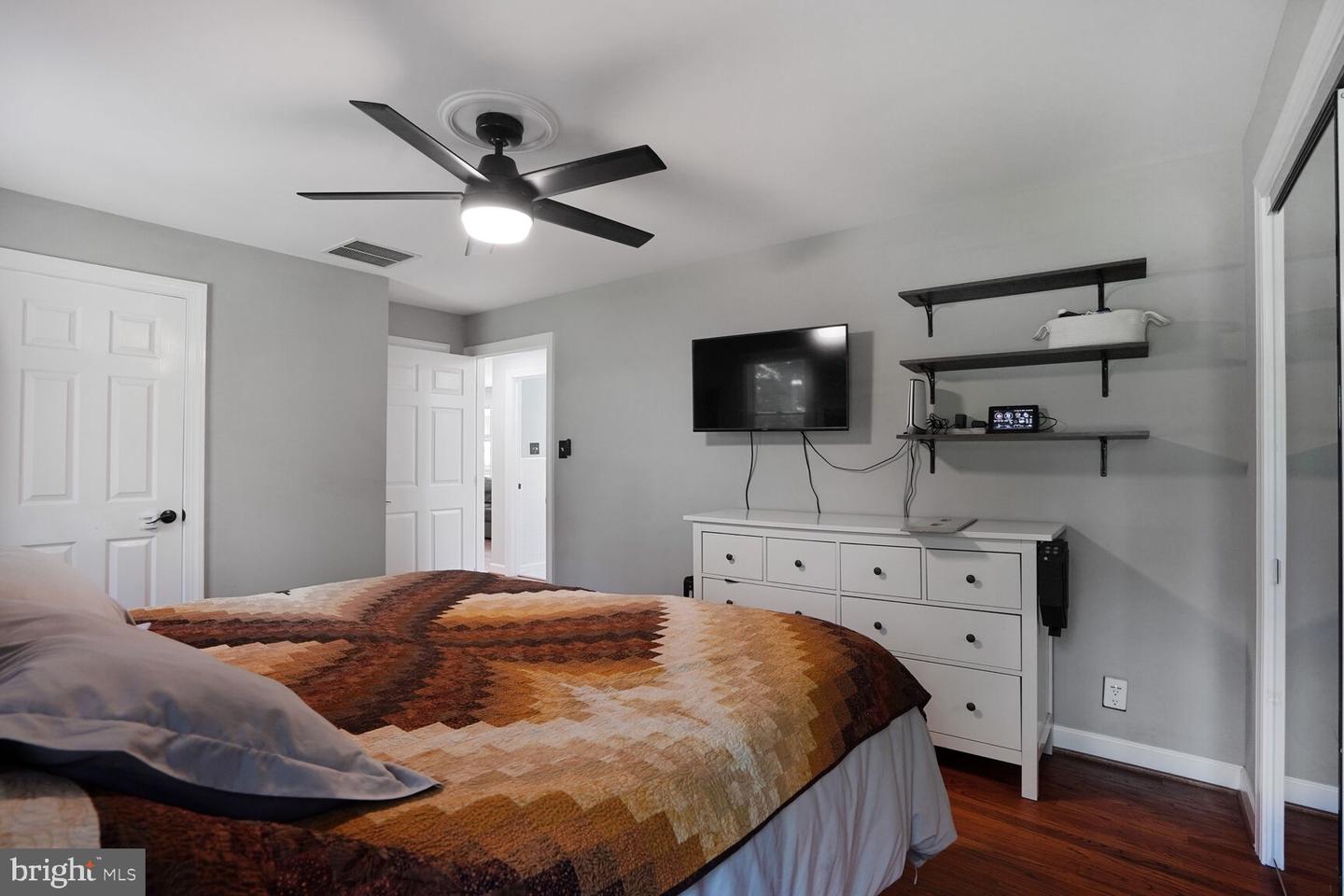 6612 KEENE DR, SPRINGFIELD, Virginia 22152, 3 Bedrooms Bedrooms, ,2 BathroomsBathrooms,Residential,For sale,6612 KEENE DR,VAFX2255782 MLS # VAFX2255782