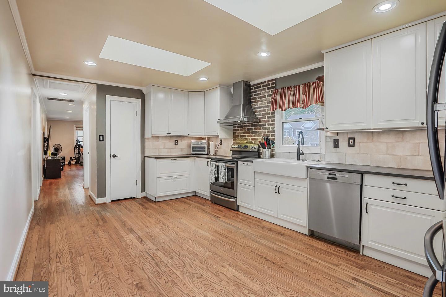 6612 KEENE DR, SPRINGFIELD, Virginia 22152, 3 Bedrooms Bedrooms, ,2 BathroomsBathrooms,Residential,For sale,6612 KEENE DR,VAFX2255782 MLS # VAFX2255782