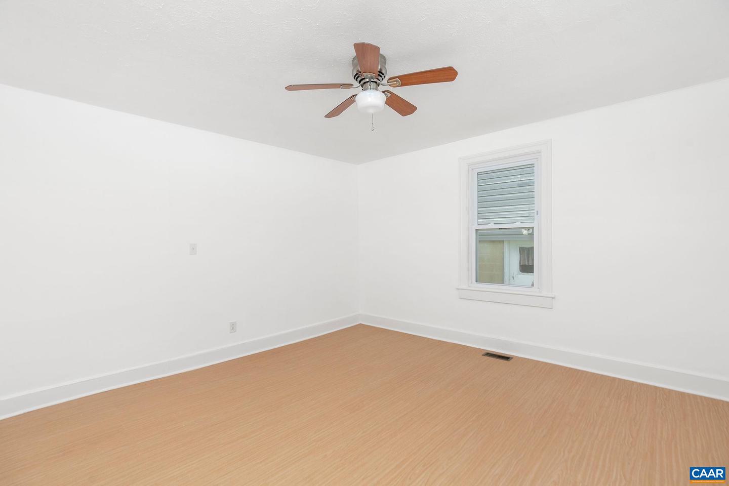 31 BEVERLEY CT, STAUNTON, Virginia 24401, 3 Bedrooms Bedrooms, ,1 BathroomBathrooms,Residential,For sale,31 BEVERLEY CT,666811 MLS # 666811