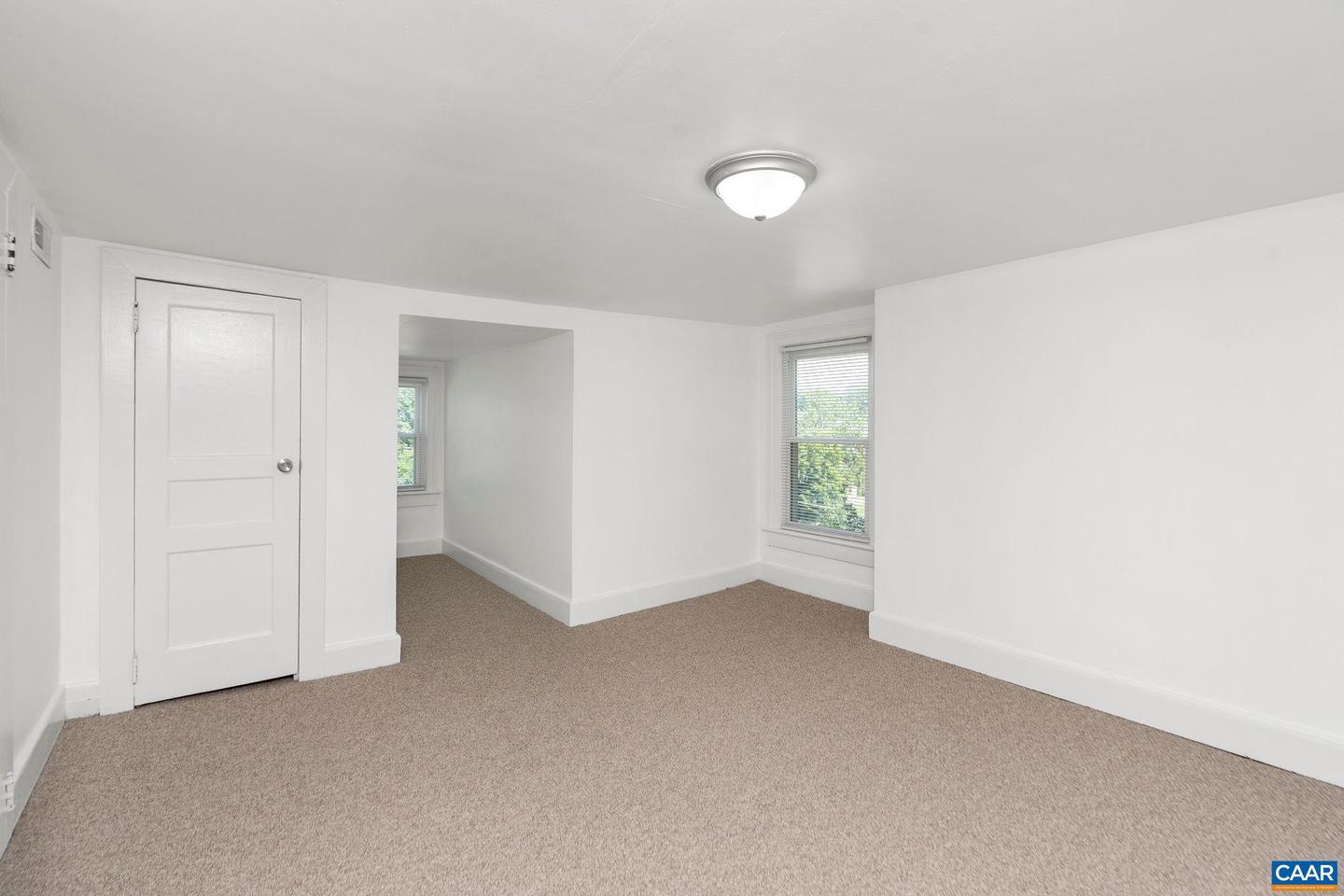 31 BEVERLEY CT, STAUNTON, Virginia 24401, 3 Bedrooms Bedrooms, ,1 BathroomBathrooms,Residential,For sale,31 BEVERLEY CT,666811 MLS # 666811