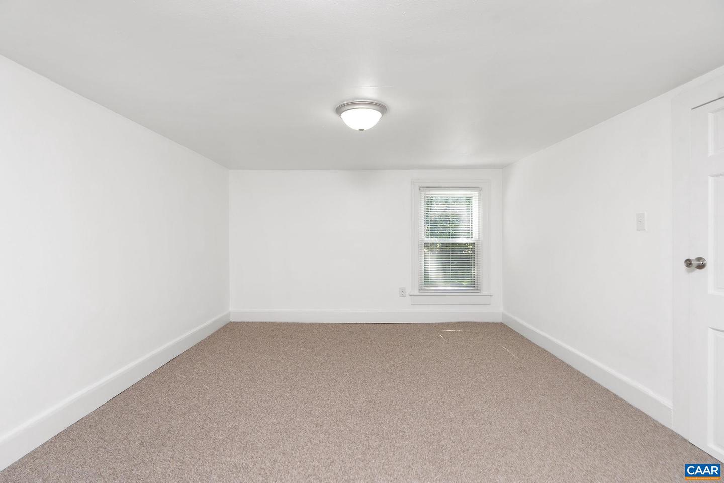 31 BEVERLEY CT, STAUNTON, Virginia 24401, 3 Bedrooms Bedrooms, ,1 BathroomBathrooms,Residential,For sale,31 BEVERLEY CT,666811 MLS # 666811